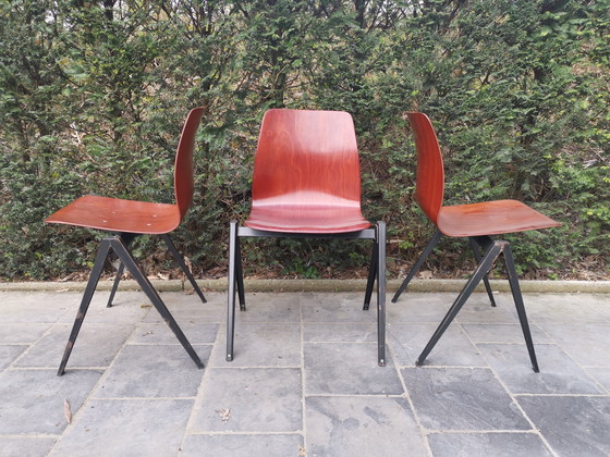 Image 1 of Juego de 6 sillas apilables S22 Pagholz