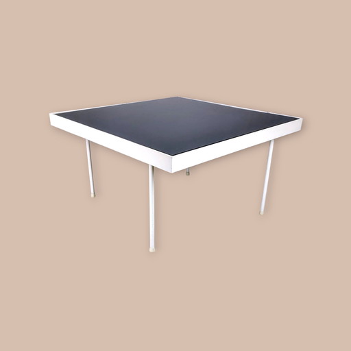 Table basse postmoderne en métal et verre 1980