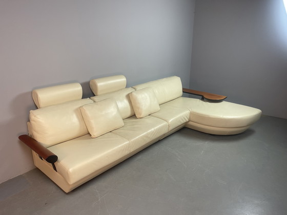 Divano paesaggistico Frighetto in pelle crema italiana con chaise longue e tavolo, Italia, anni '80-'90 (photo 13 of 15)