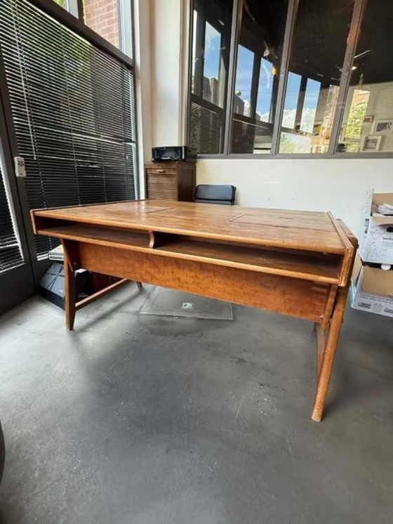Image 1 of Schreibtisch - Clausen & Maerus Eichenschreibtisch