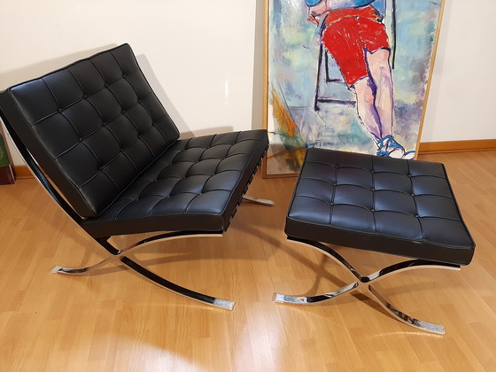 Image 1 of Knoll Set Barcelona New-Never Used Black Leather Design by Ludwig Mies Van Der Rohe and Lilly Reich (1929)
