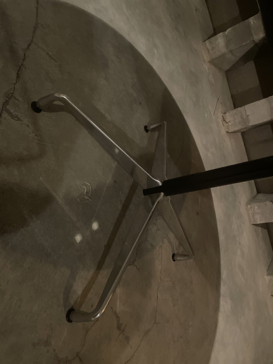 Image 1 of Originele Charles Eames witte vergadertafel Vitra