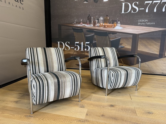 Image 1 of 2 Sillón Leolux Scylla con tela a rayas