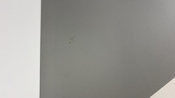 Image 1 of Table d'angle/d'appoint Pin Age grise, design danois, Arne Jacobsen