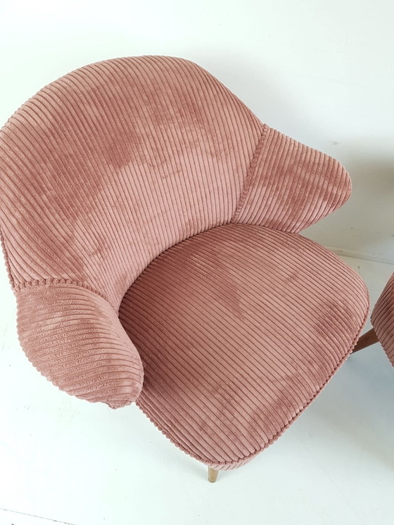 Image 1 of 2 Rosa Cocktail Stühle | Neu gepolstert Rippe Artifort