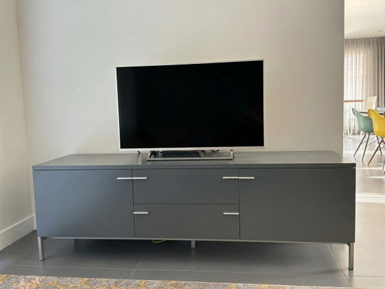 Pastoe Base buffet bas au design épuré – MDF, Métal (photo 5 of 5)