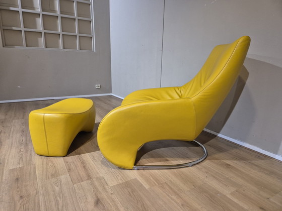 Image 1 of Leolux Darius Fauteuil + Hocker - Geel - Leder - Nieuwstaat