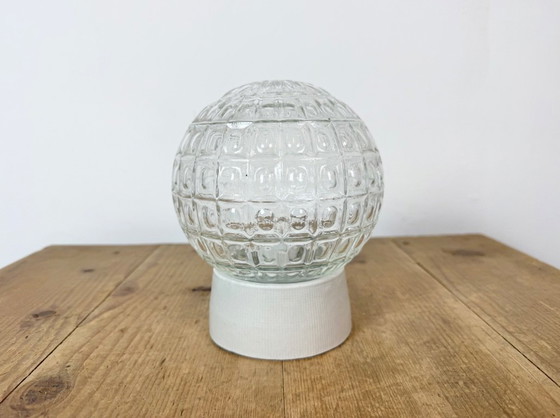 Lampada da soffitto vintage in porcellana bianca, anni '70 – Plafoniere, Porcelain (photo 2 of 12)
