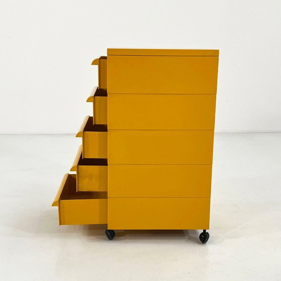 Image 1 of Commode à 5 tiroirs modèle 4601 sur roulettes, conçue par Simon Fussell pour Kartell, années 1970.
