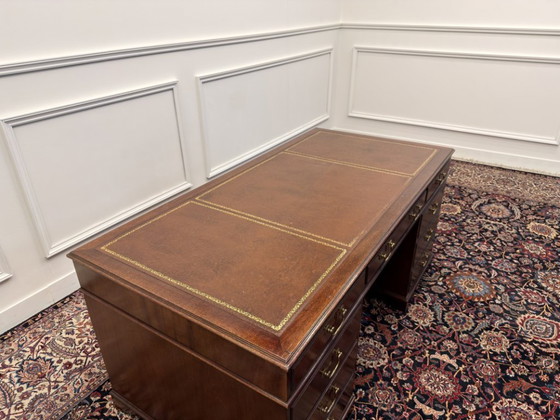 Scrivania inglese classica con pelle marrone – Scrivanie, Leather, Wood (photo 14 of 17)