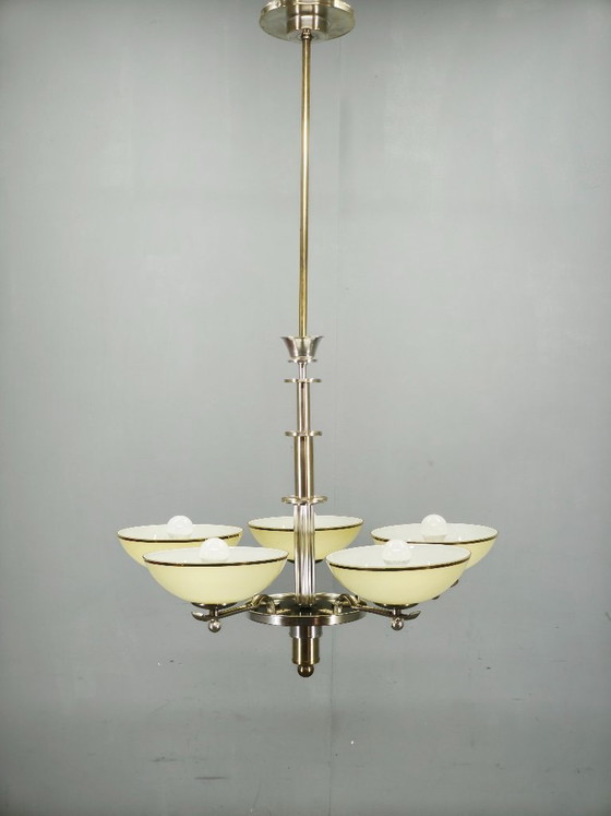 Image 1 of Lustre Art Déco tchèque des années 1930 en nickel avec abat-jour en verre champagne