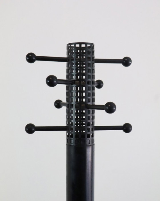 Image 1 of 80er Memphis Kleiderständer Marke Talin