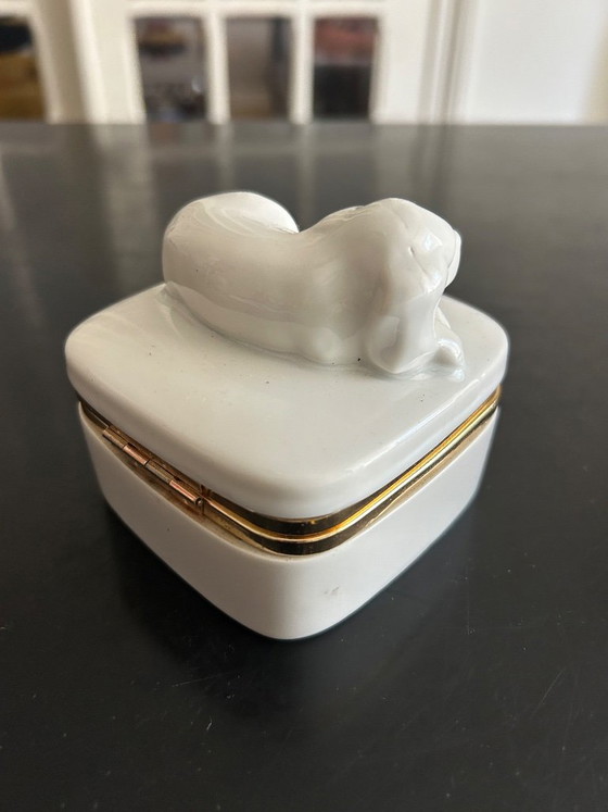 Porseleinen doos "Hond" – Decoratieve objecten, Ceramic (photo 3 of 7)