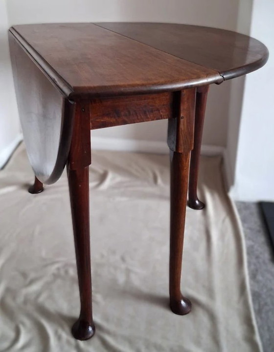 Image 1 of Authentic 18thc Georgian Oval Mahogany Gate-leg Drop-Leaf Dining Table / Pad Feet