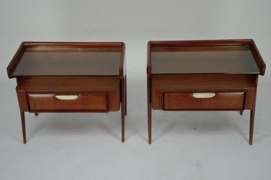Image 1 of Ein Paar italienische Nachttische im Mid-Century-Modern-Stil, 1950er Jahre – Zugeschrieben an Dassi