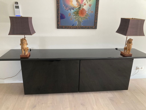 Sideboard aus schwarzem Lack