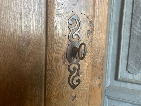 Image 1 of Armario de esquina antiguo francés del siglo XIX.