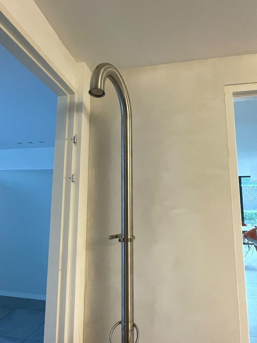 JEE-O outdoor shower