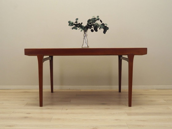 Image 1 of Table en teck, design danois, années 1970, production : Danemark
