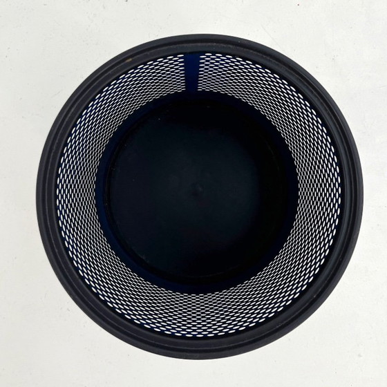 Corbeille perforée bleue, années 1980 – Objets déco, Métal, Plastique (photo 5 of 6)