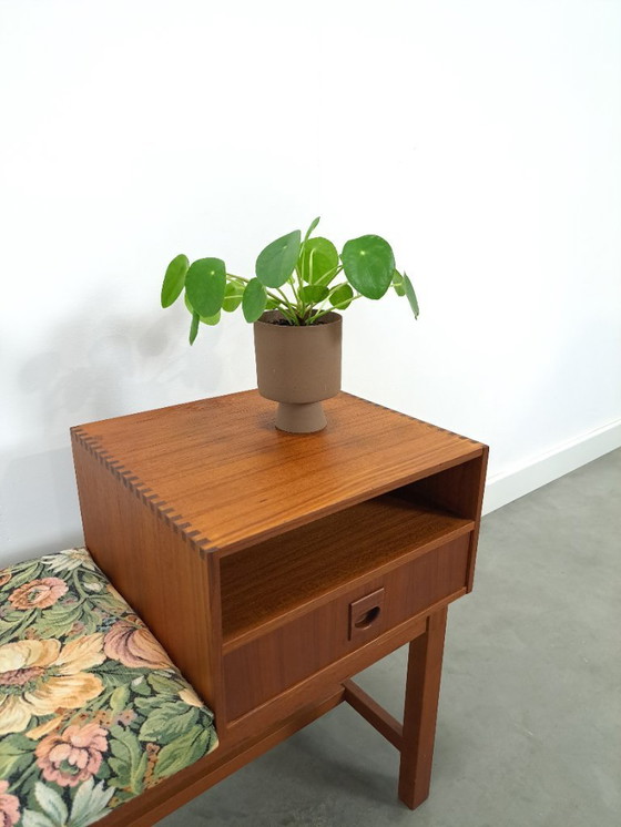 Image 1 of Banc de salle en teck de Suède