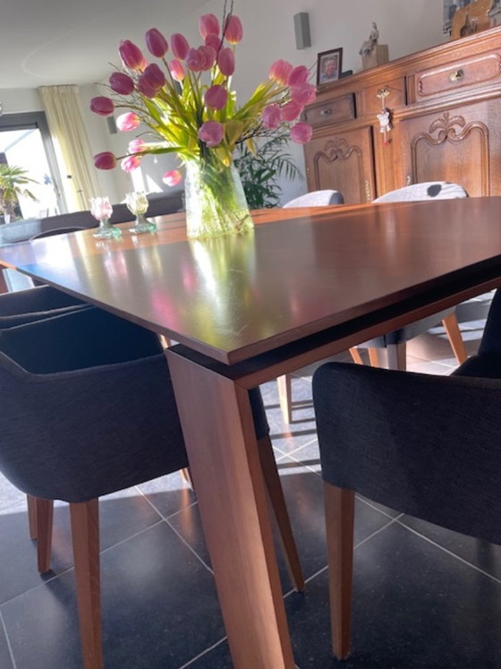 Image 1 of Tafel notenhout