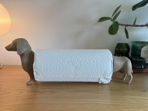 Dachshund Paper Towel Holder | Wood Colour – keukenaccessoires (photo 2 of 5)