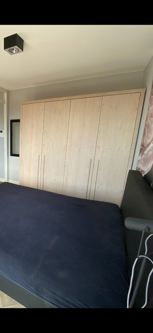 Karel Mintjens Luga Kledingkast