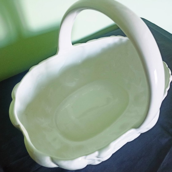 Image 1 of Cesto di frutta vintage in ceramica bianca italiana - Marcato P