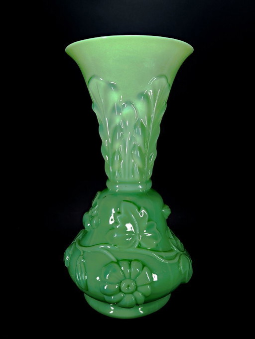 Antique French Uranium Glass Vase: Saint Louis Model (Capucine), Art Nouveau