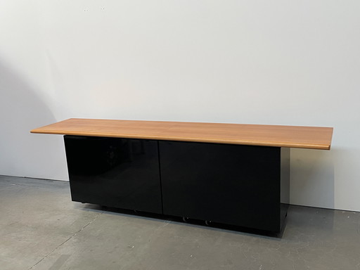 Buffet design italien noir avec plateau en bois, années 90