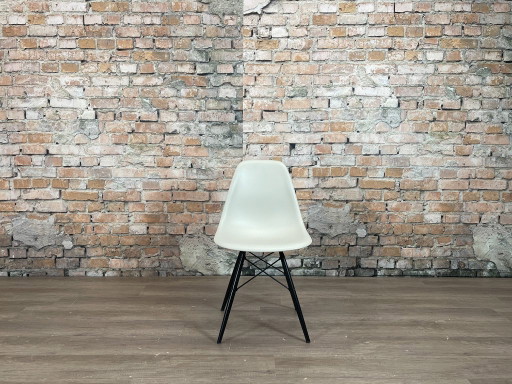 Vitra DSW Pebble/Noir – stoelen fauteuils, Metal, Plastic (photo 2 of 15)