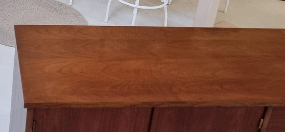 Image 1 of Aparador de mediados de siglo