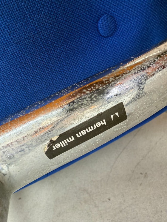 Herman Miller ES102 Intermediate chair, Charles & Ray Eames (stock: 6) – Swivel chairs, Textile, Aluminium (photo 8 of 9)