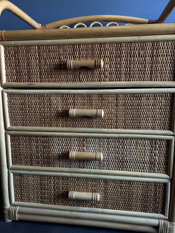 Image 1 of Set di 2 comodini/cassettiere vintage in rattan – stile boho