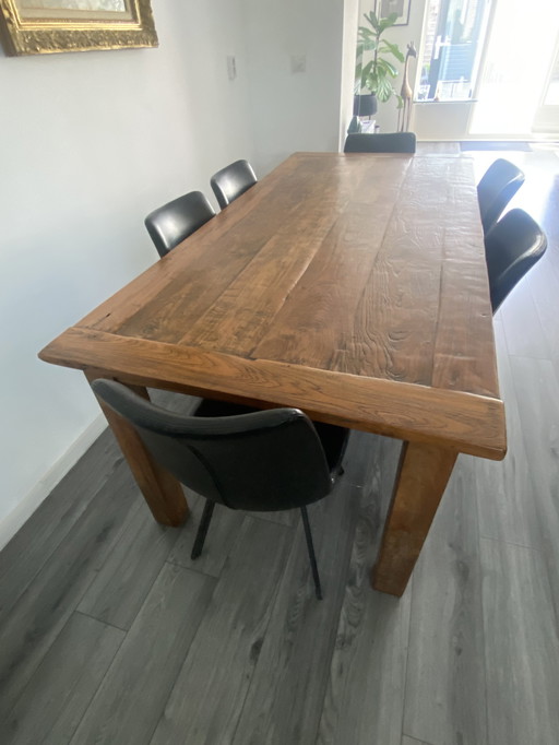 Belle table en chêne