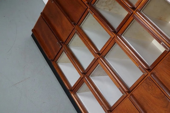 Image 1 of Gran armario de mercería antiguo holandés de madera noble, década de 1930