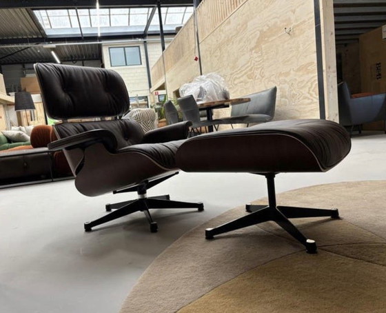 Image 1 of Vitra Lounge Chair XL + Ottoman Prem Leder Marron Bruin