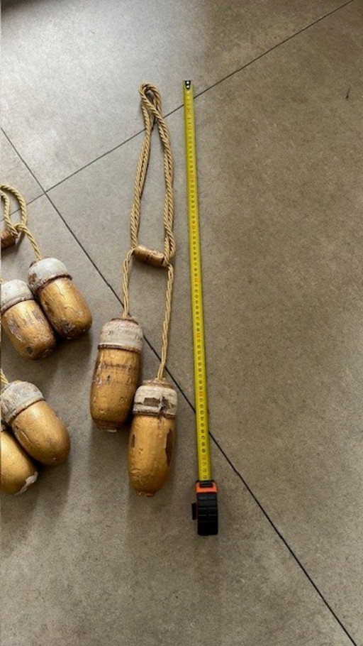 10 graziosi embrasse classici, ciascuno con due bobine di legno