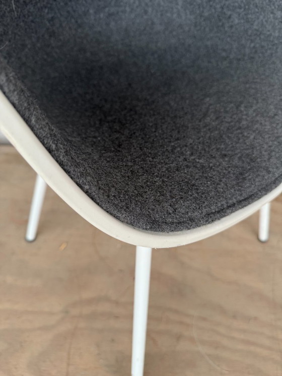 Image 1 of HAY AAC26 chair (white/gray)