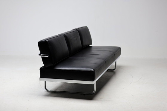Le Corbusier LC5 – Design Iconico di Le Corbusier, Jeanneret & Perriand – Cassina, Letti da giorno, Aluminium (photo 2 of 15)