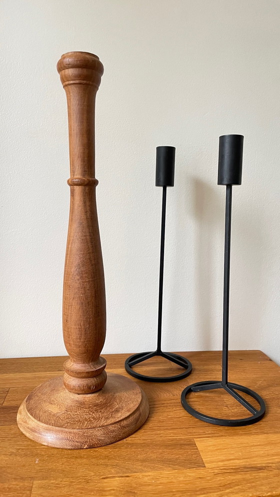 Image 1 of Trio van Teak en Vintage Stalen Kandelaars