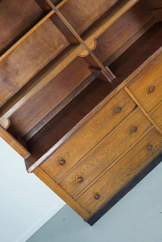 Image 1 of Grand meuble ancien Art Déco en chêne, style boutique de chocolat allemande, années 1920