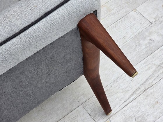 Image 1 of 1960er Jahre, dänisches Design von Illum Wikkelsø, Modell ML 140, Hocker, neu gepolstert.