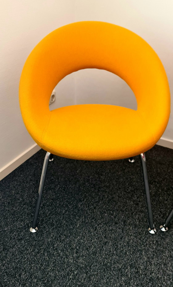 Image 1 of 4 alegres sillas Artifor Nina