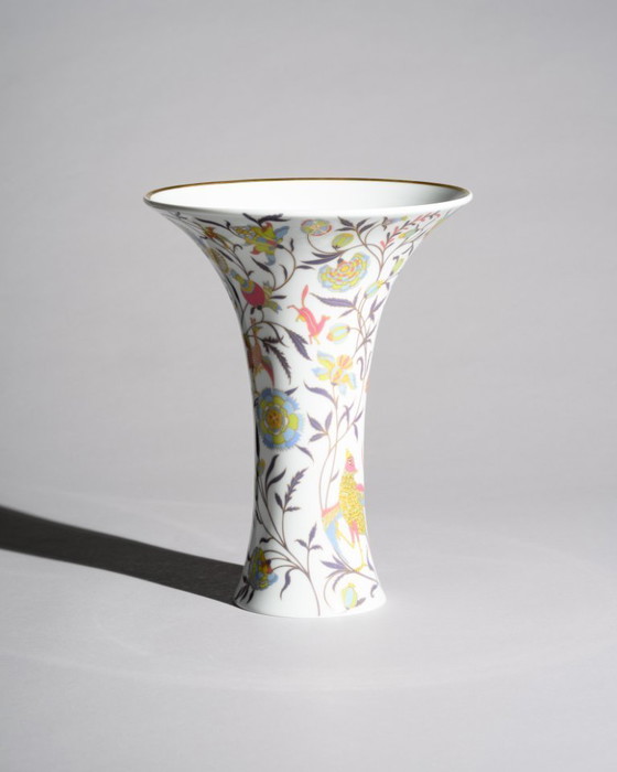 Image 1 of Jarrón de porcelana Rosenthal “Classic Rose” con motivos florales y de pájaros, Alemania, años 80.