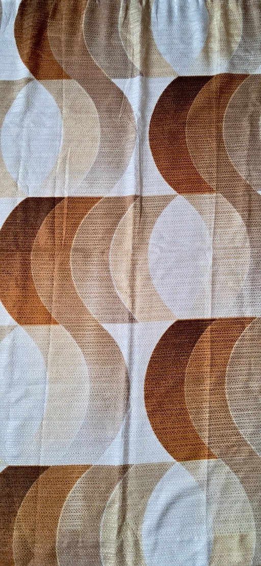 Een paar gordijnen uit Denemarken uit de jaren 70.