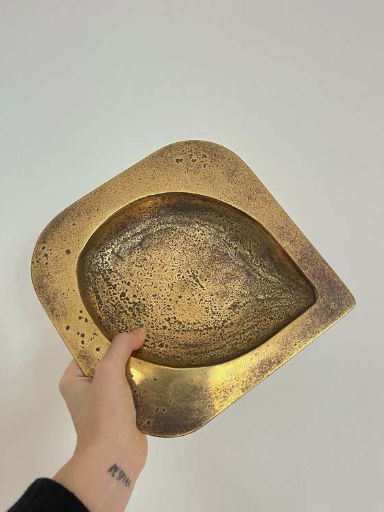 Image 1 of Vintage, zware bronzen opvangbak, vierkant Italiaans design, decoratieve schaal in mid-century modern stijl uit de jaren 70.