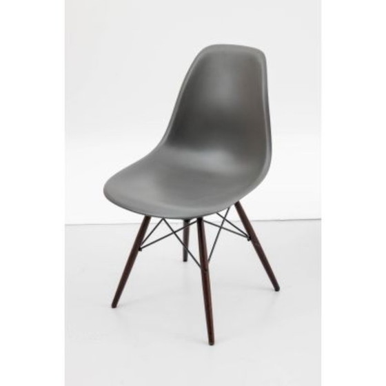 Image 1 of 6 x Vitra DSW