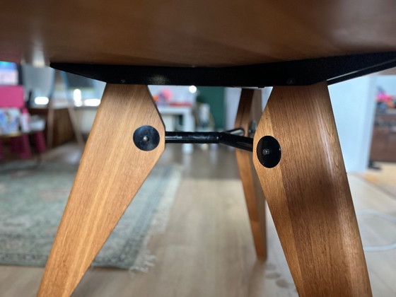 Image 1 of Vitra Guéridon tafel